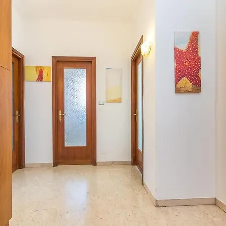 Mercadante Family Apartment